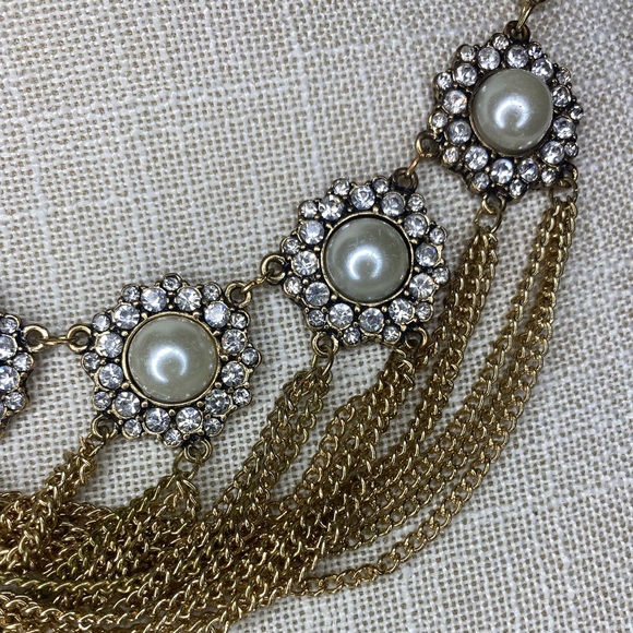 Beautiful Statement Necklace - Picture 3 of 4